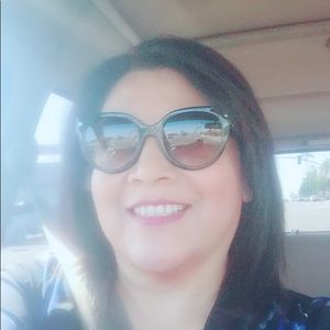 Meet your Posher, Dora